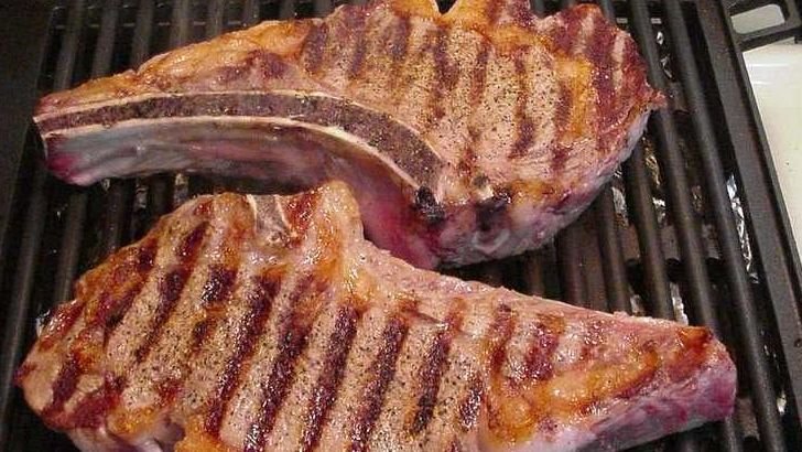 As A Chef Here Are 6 Dishes I Order At A Steakhouse And 4 I Skip