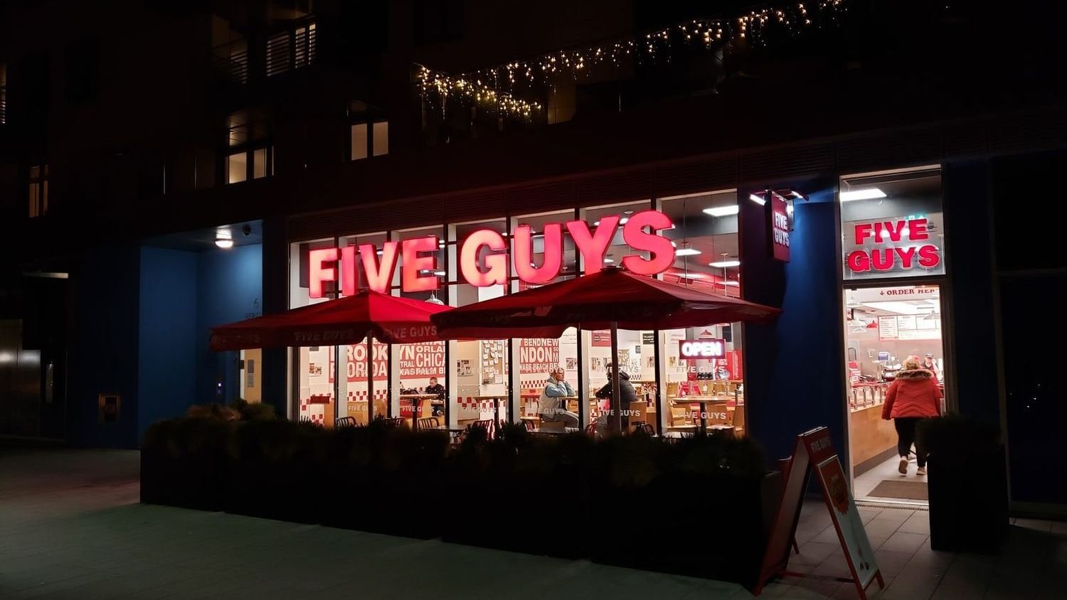 5 Fast Food Chains That Make Everything From Scratch, Experts Say